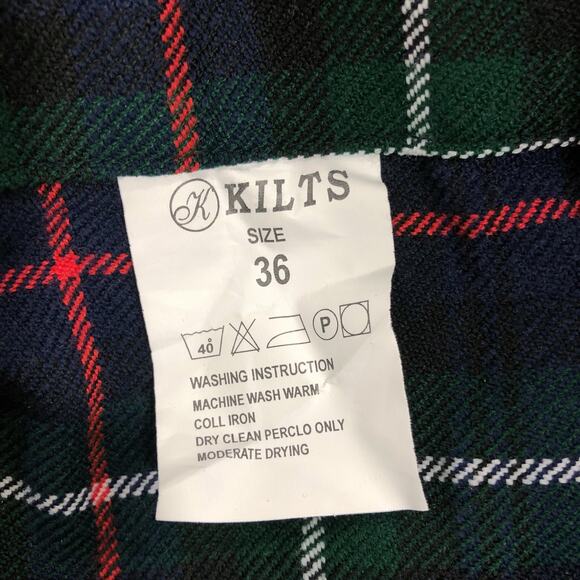Traditional Mens Scottish Tartan Kilt - Picture 4 of 7